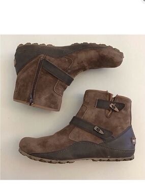 Merrell | Shoes | Merrell Womens Brown Buckle Side Zip Ankle  display picture 1